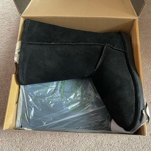 Brand New with Tags Bearpaw Boots